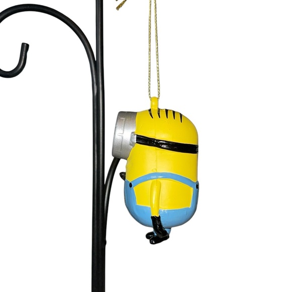 Stuart the Minion Ornament - Picture 6 of 8